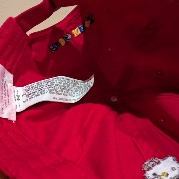 Hello Kitty Vibrant Red Hat - Picture 6 of 6